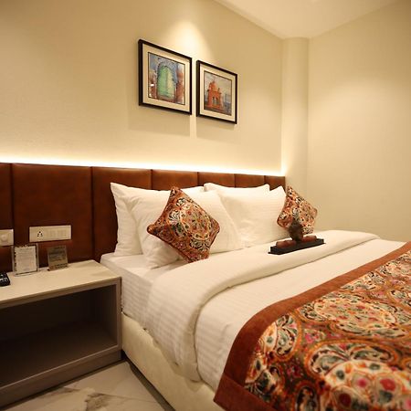 Hiraya Hotels Mohali المظهر الخارجي الصورة
