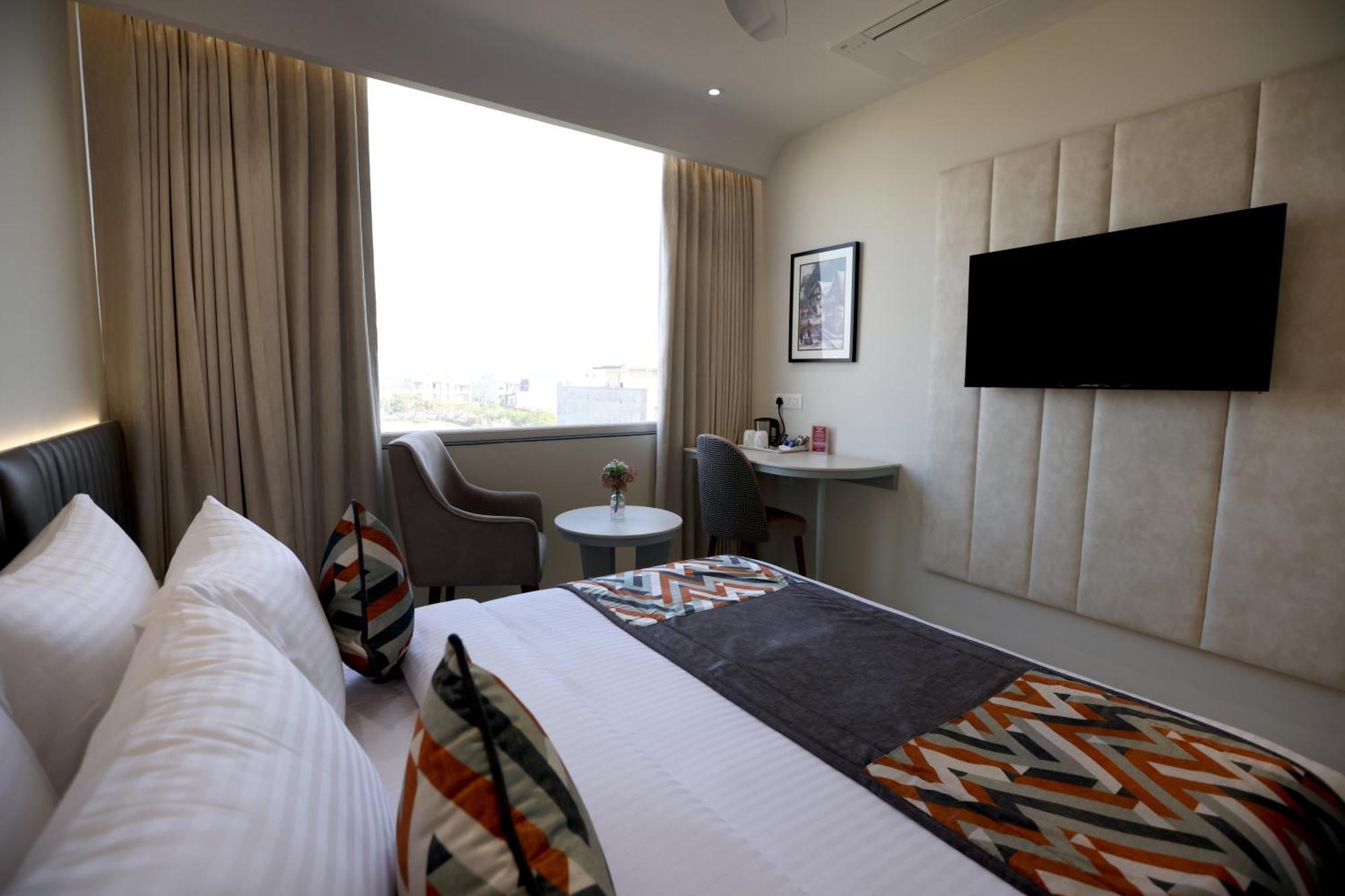 Hiraya Hotels Mohali المظهر الخارجي الصورة