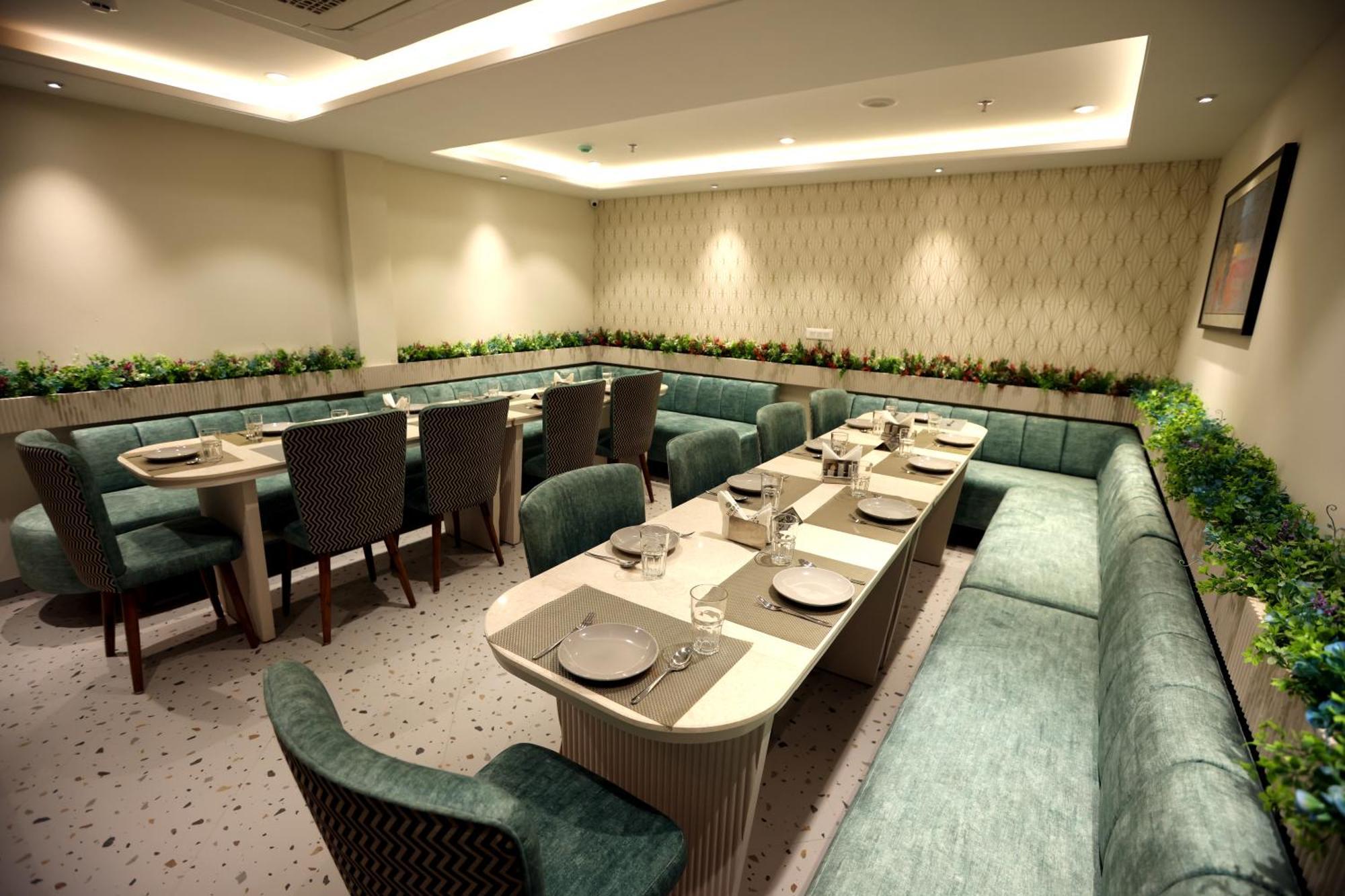 Hiraya Hotels Mohali المظهر الخارجي الصورة