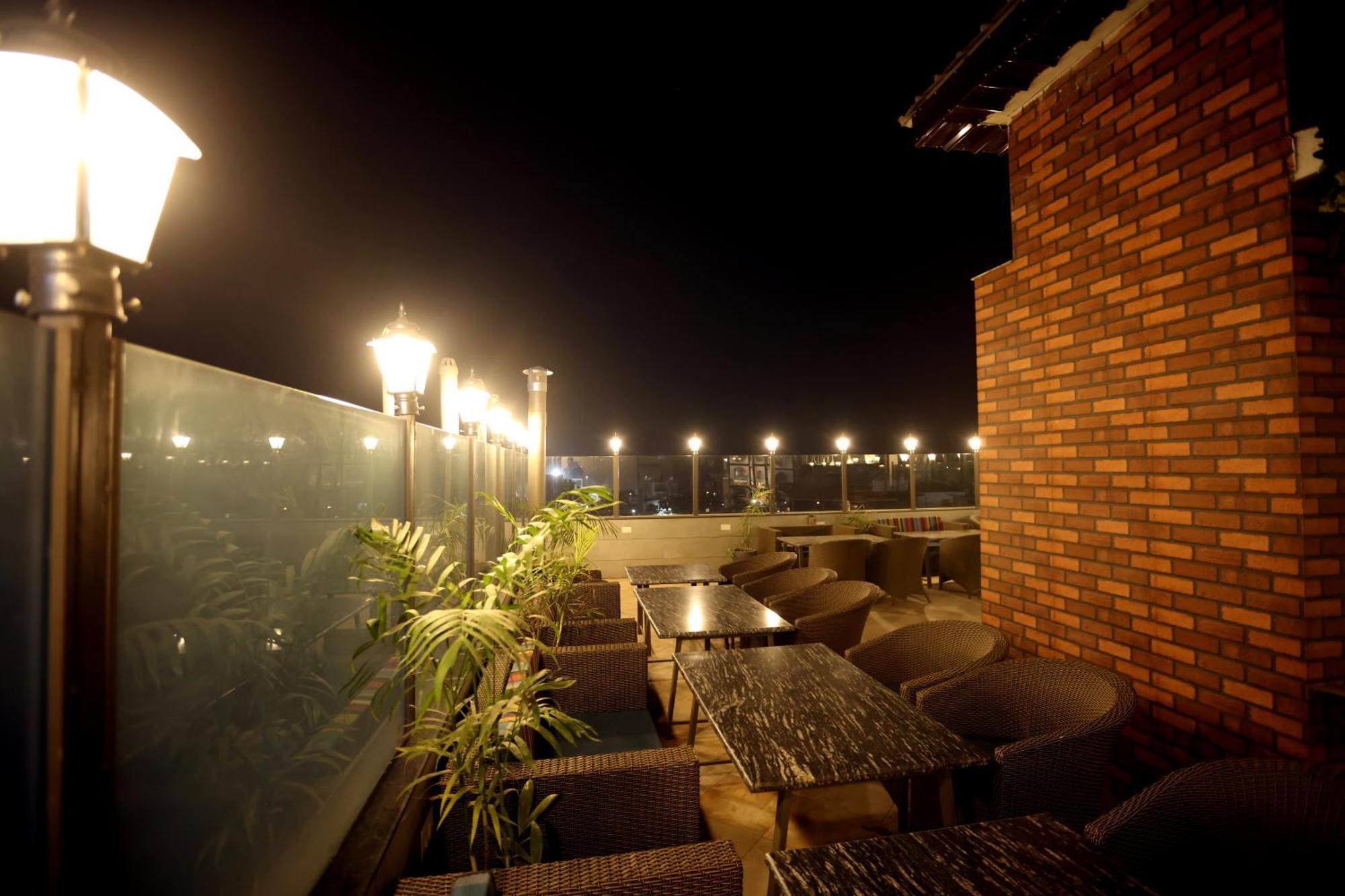 Hiraya Hotels Mohali المظهر الخارجي الصورة